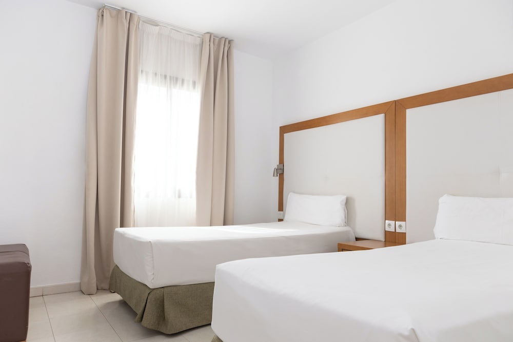 Hesperia Bristol Playa 34/71