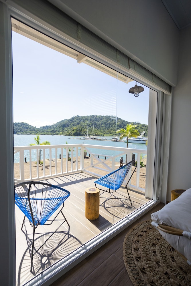 Amaka Ocean Living Lodge 64/82