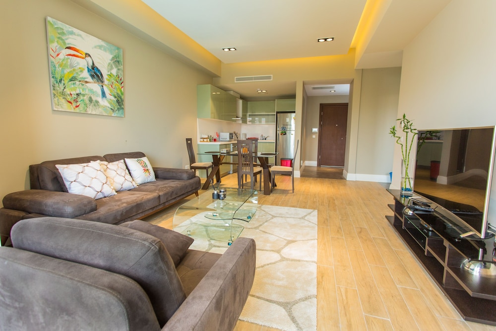 Accra Luxury Apartments Cantonments (Ex A-Lux Apartments) 54/80