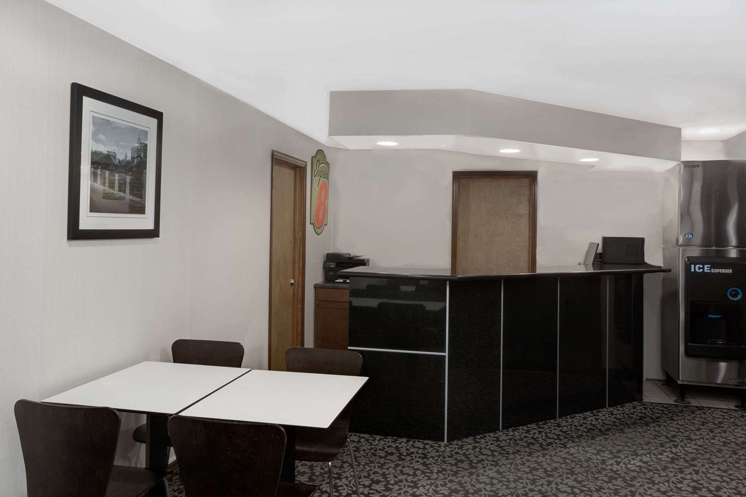Super 8 by Wyndham Lafayette / Purdue Area 4/32