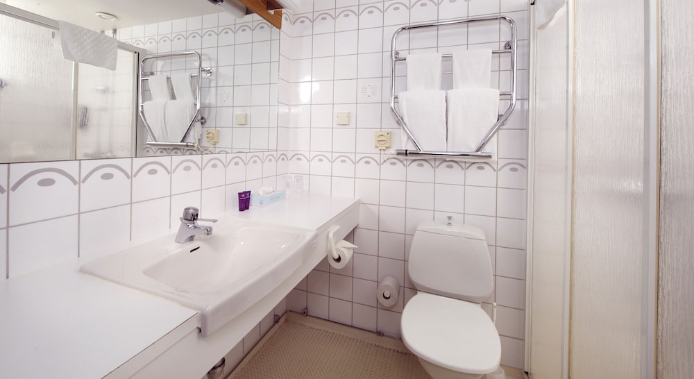 Home Hotel Majoren 14/48