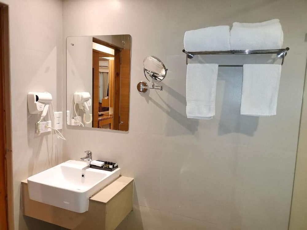 Hotel Indriya Wayanad 50/52
