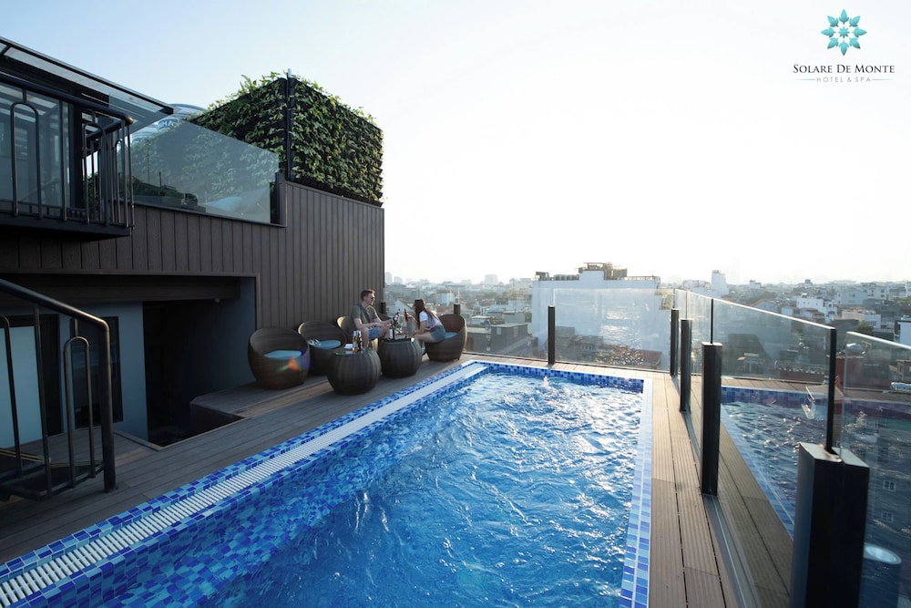 Bonsella Prestige Hotel and Spa 63/71