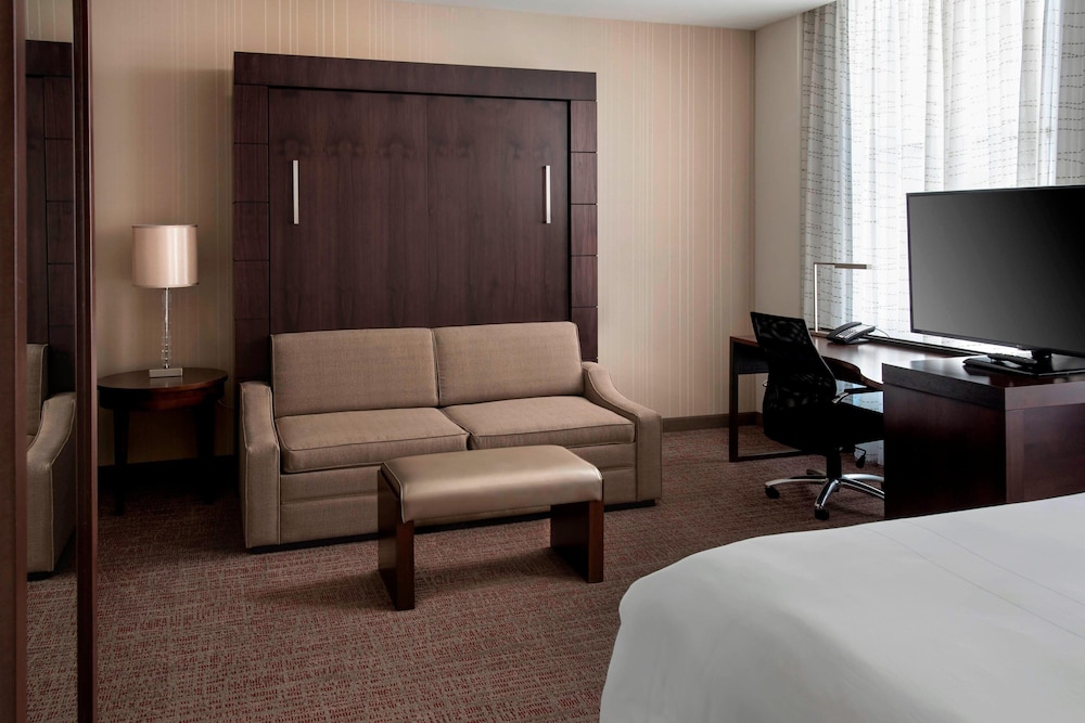 Residence Inn Chicago Downtown Loop 30/82
