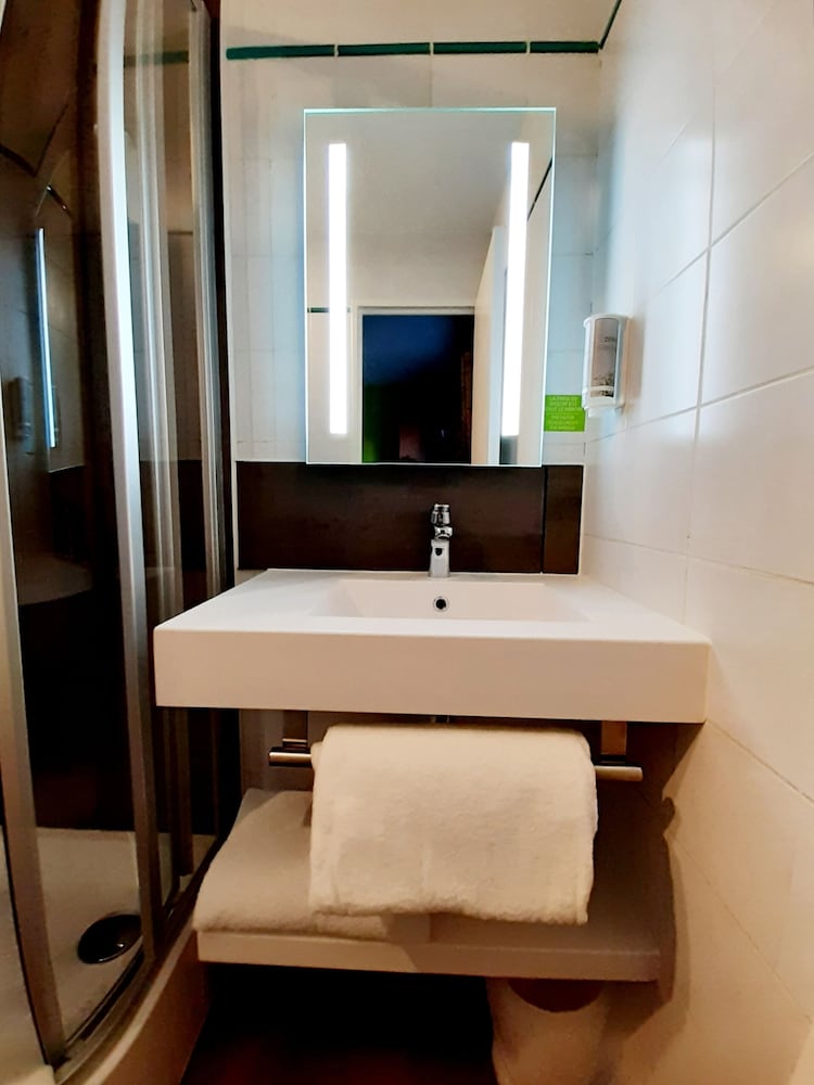Brit Hotel Rouen Centre 28/43