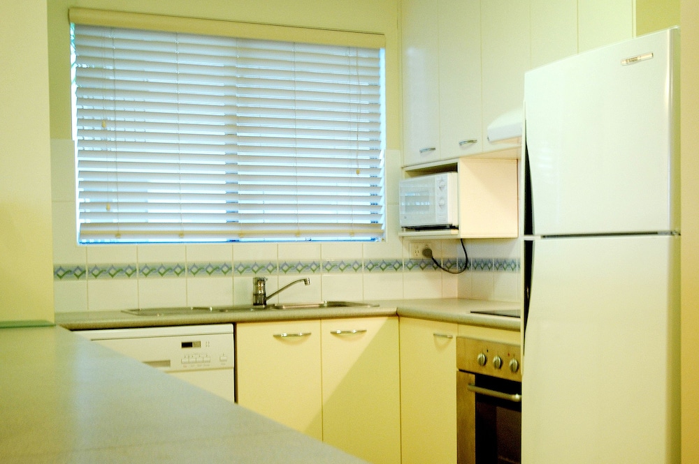 Coral Sea Vista Apartments 27/58