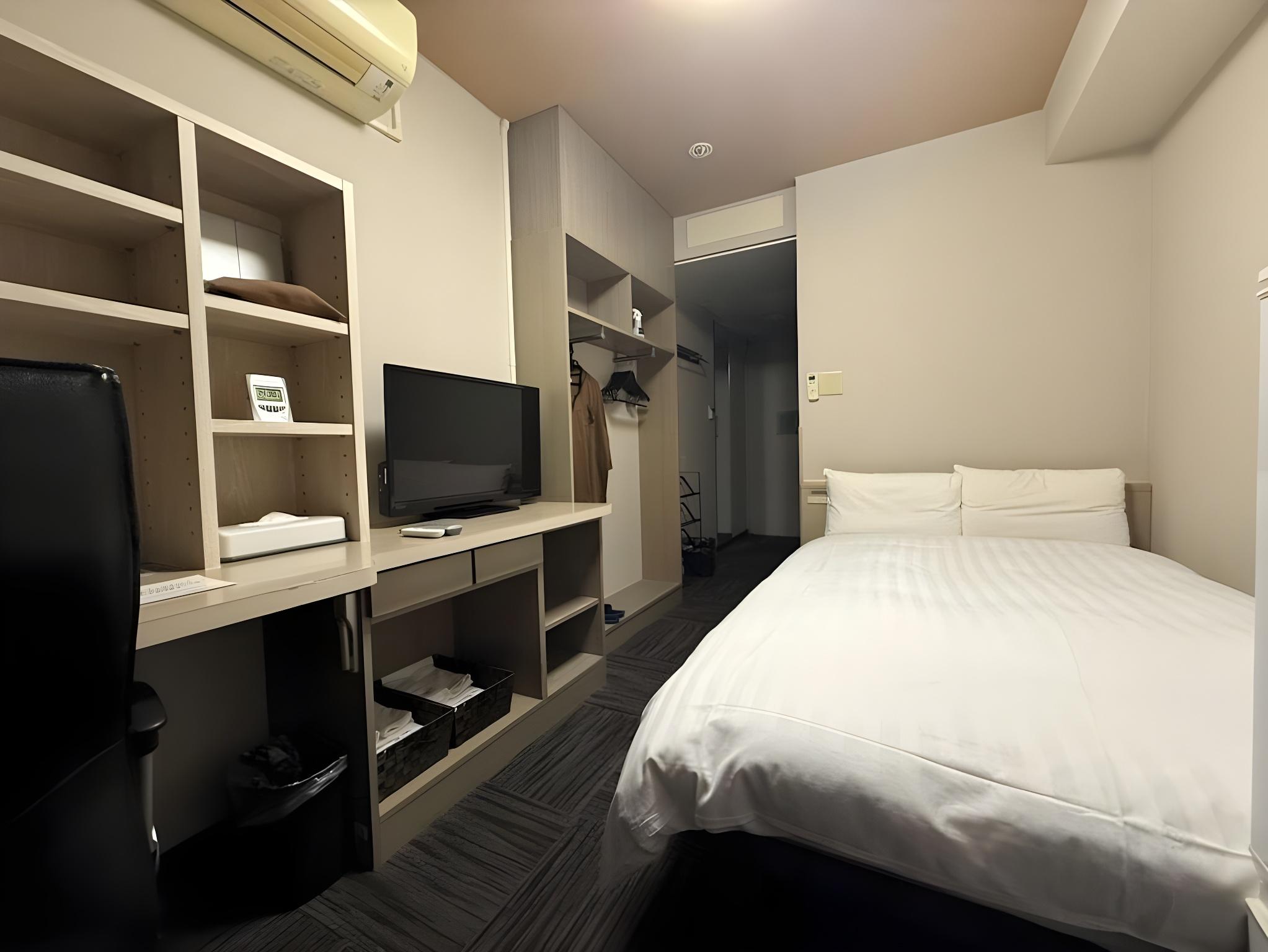 Semi Room, Residential, Semi Double Bed, Station Side