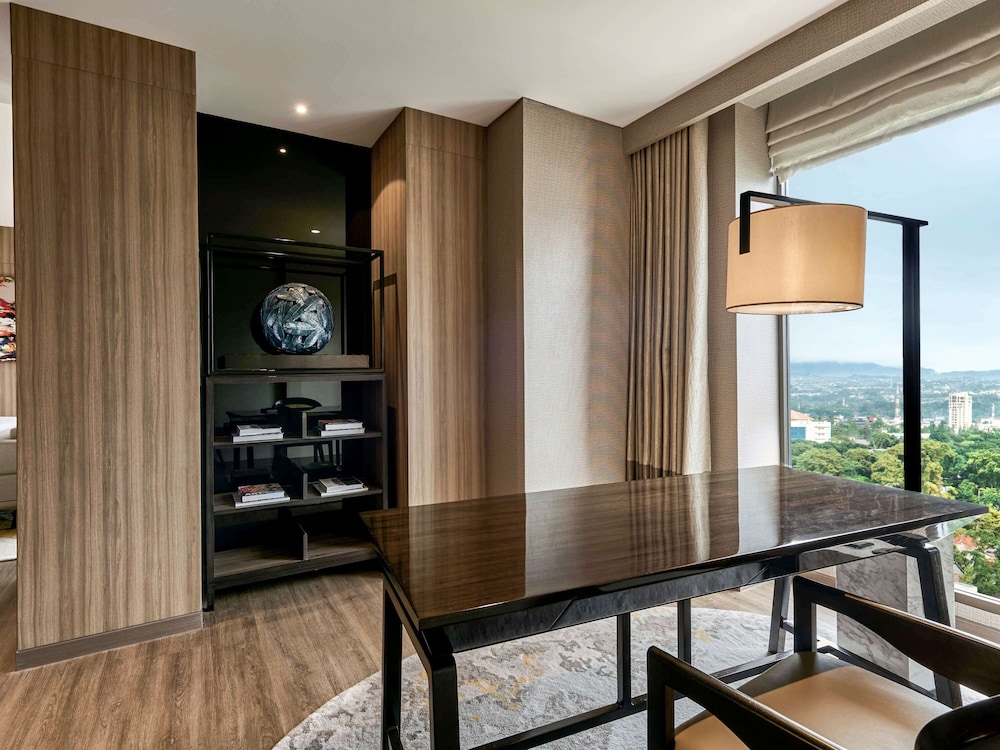 Pullman Bandung Grand Central 8/75