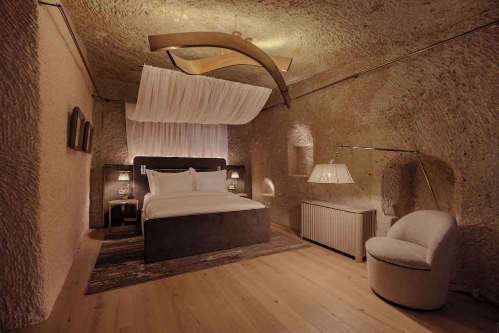 Alfina Cave Hotel 25/50