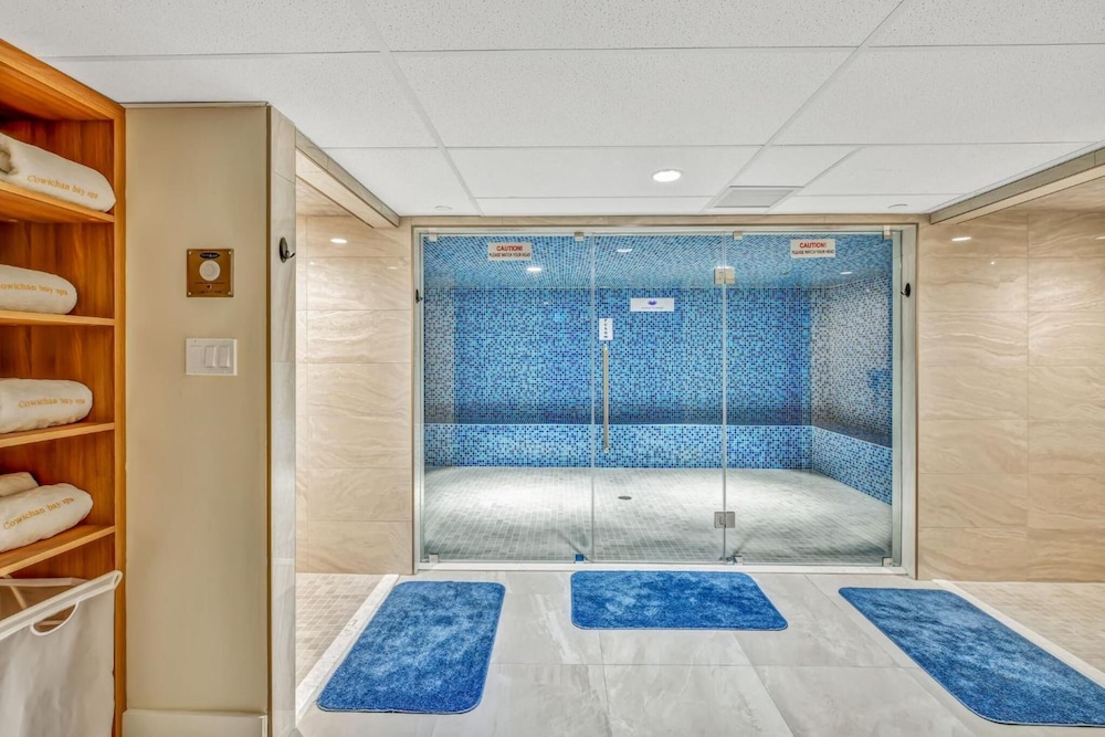 Oceanfront Suites At Cowichan Bay 24/63