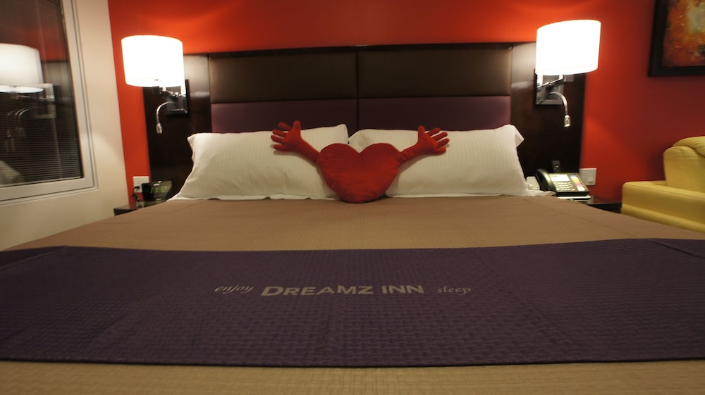 Dreamz Inn 11/43