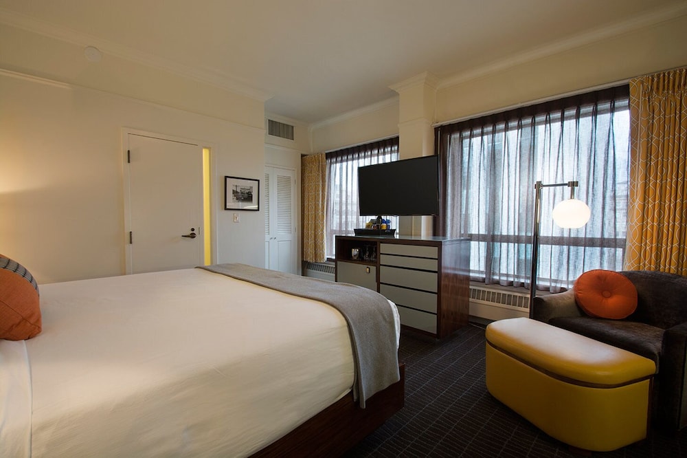 Hotel Lucia 24/43