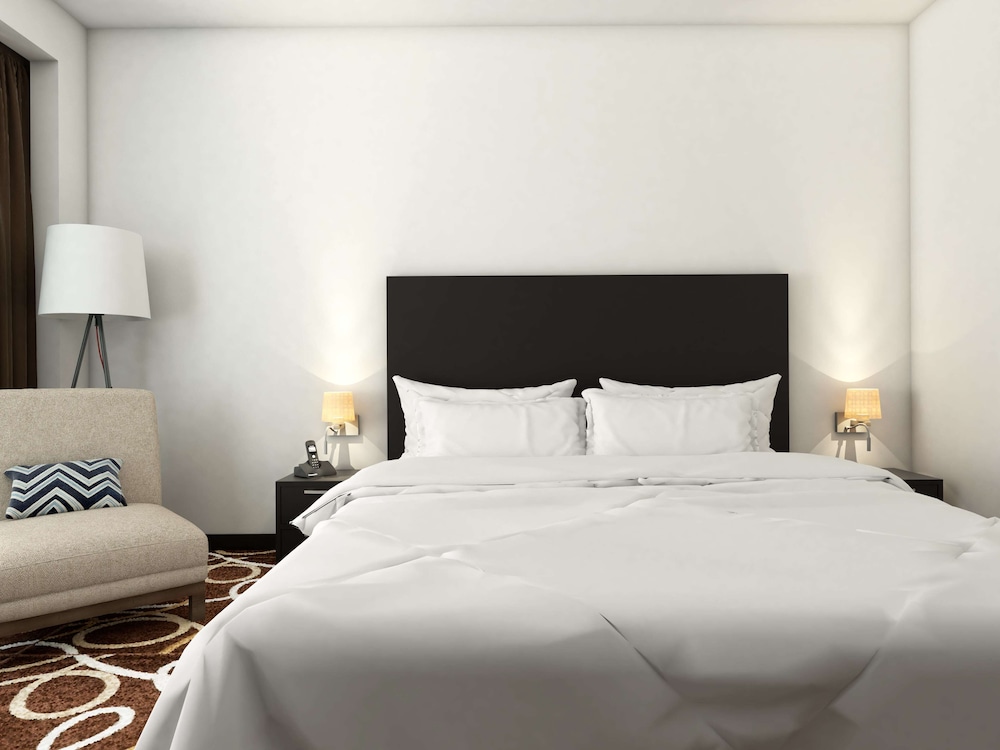 DoubleTree by Hilton Toluca 30/80