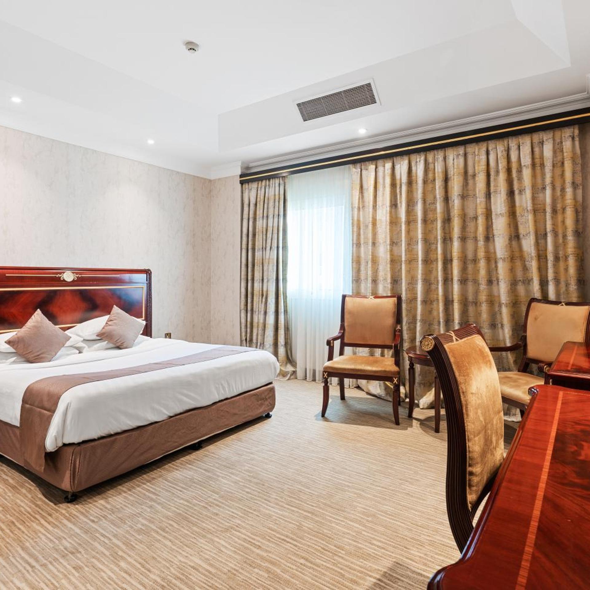 Chairmen Hotel 17/50