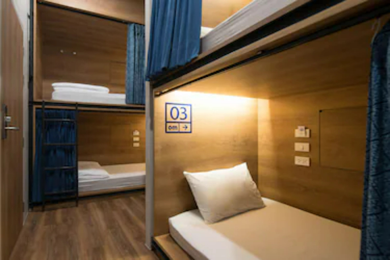 Private, 4 Beds