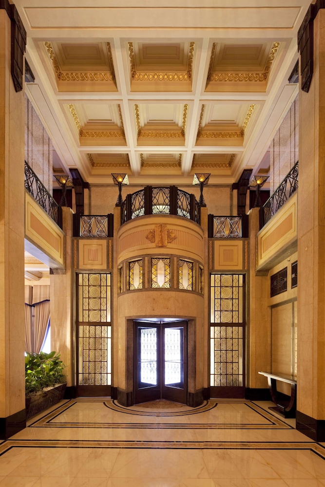 FAIRMONT PEACE HOTEL 24/50