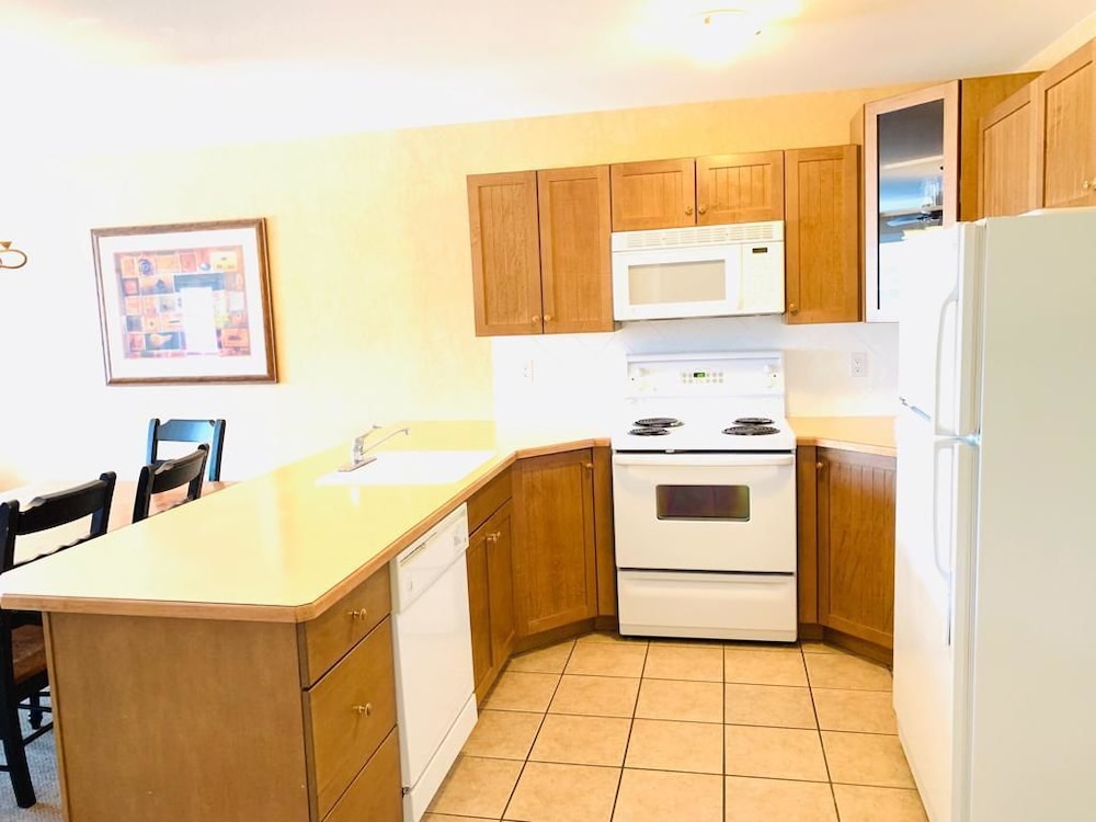 Mountain View Suites at Fairmont Hot Springs 55/63