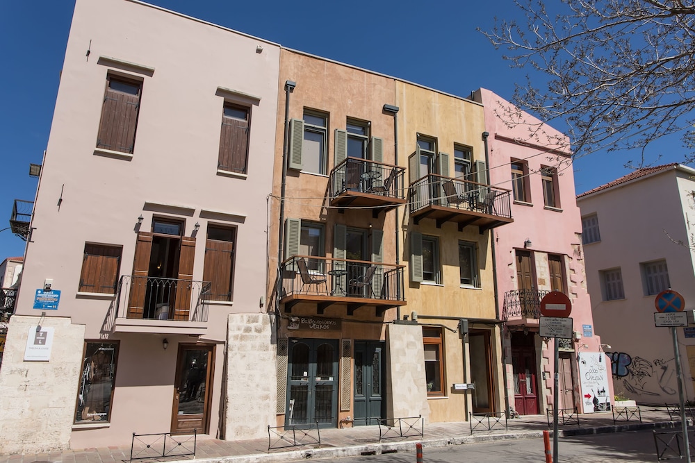 Polixenys Suites 3/46