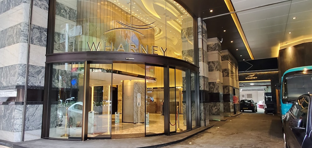 Wharney Hotel 64/68