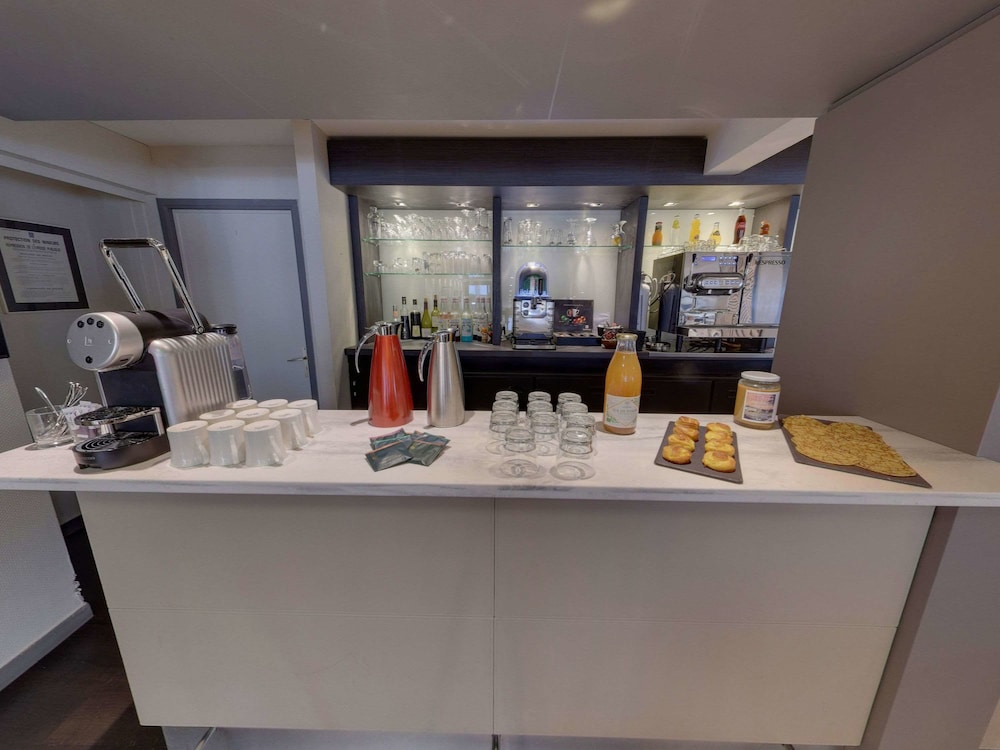 Mercure Lorient Centre Hotel 51/68