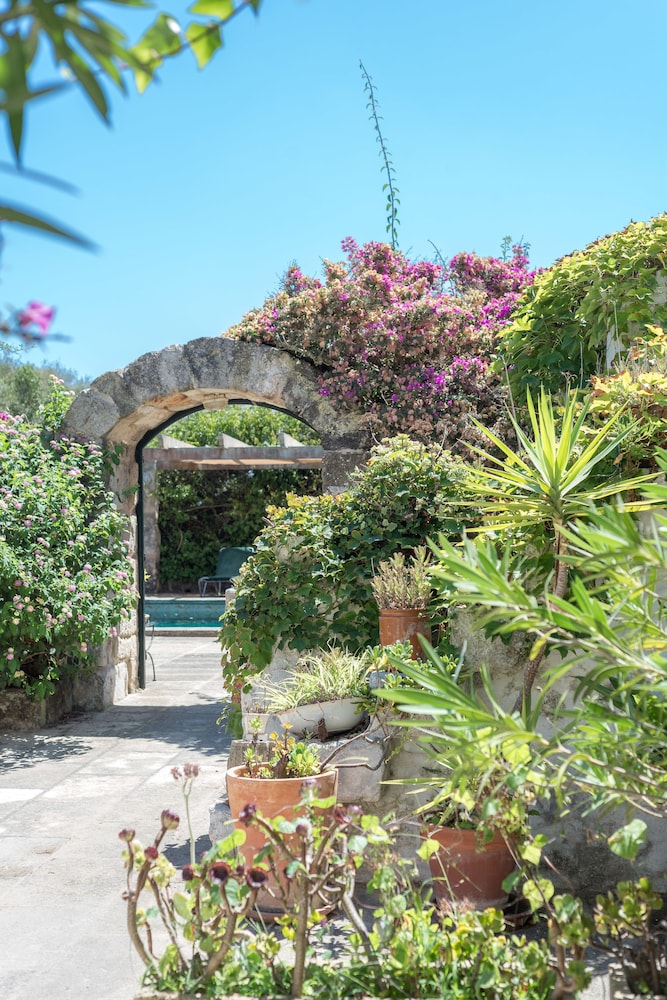 Hotel Rural Biniarroca - Adults Only 69/73