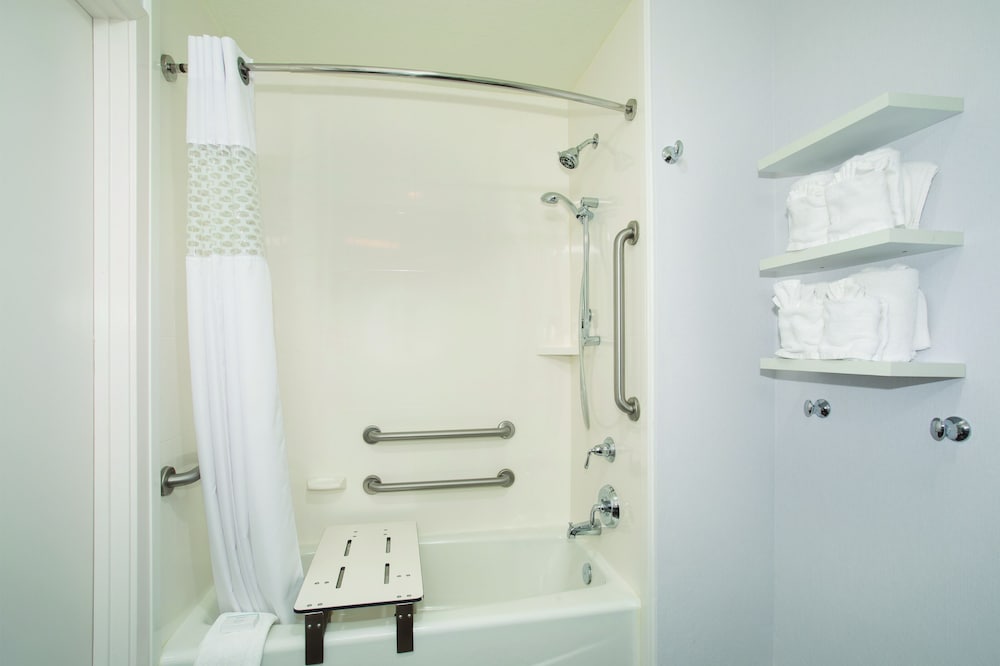 Hampton Inn Monterey 15/42
