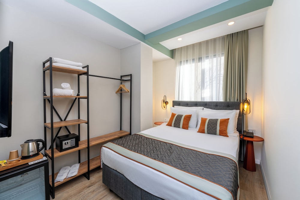 Echinus Hotels 17/48