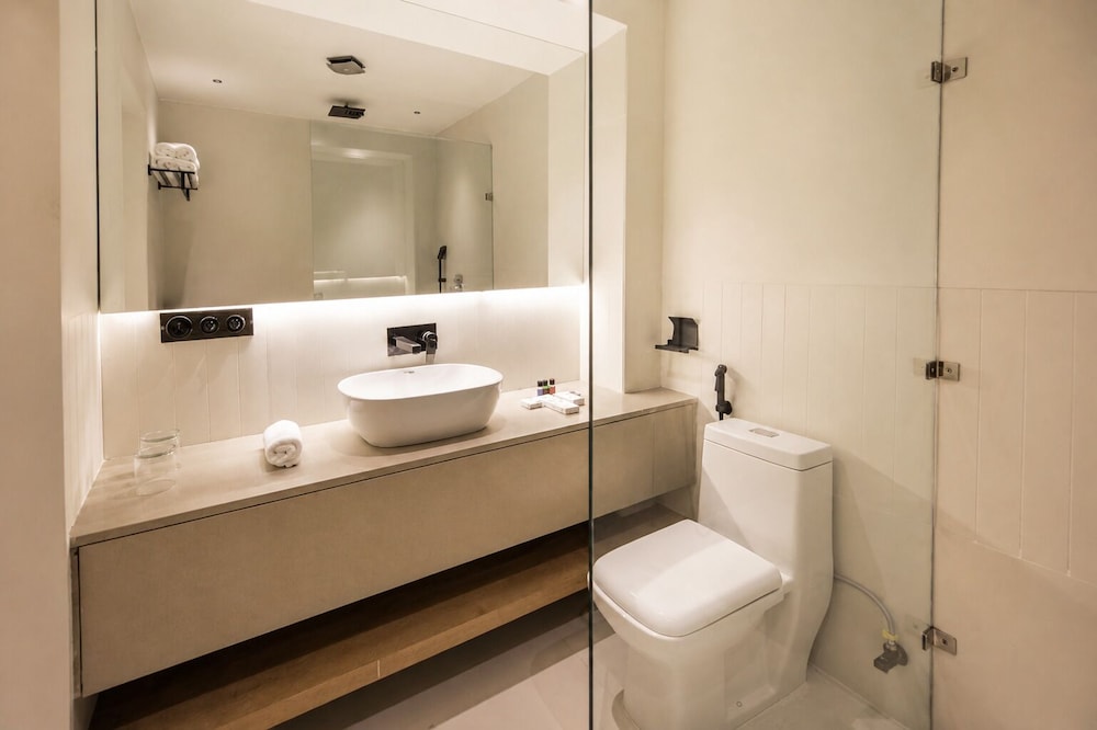 HOTEL POONAM HAVELI 48/50