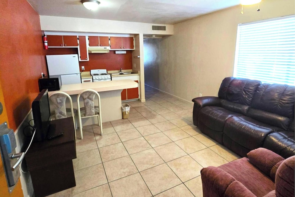 Sands Inn & Suites Lake Havasu City 42/60