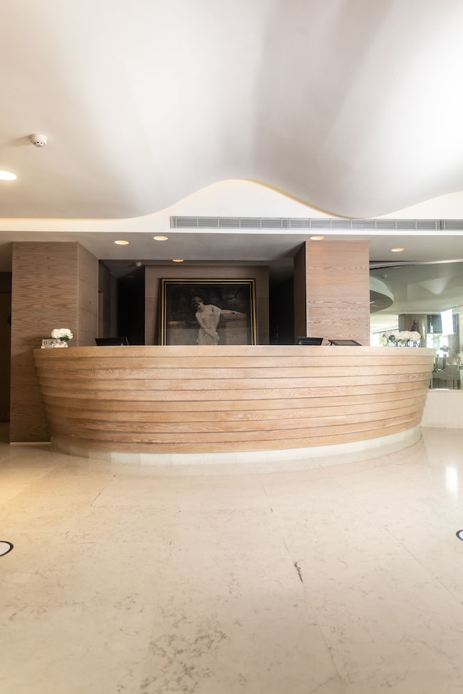 lobby