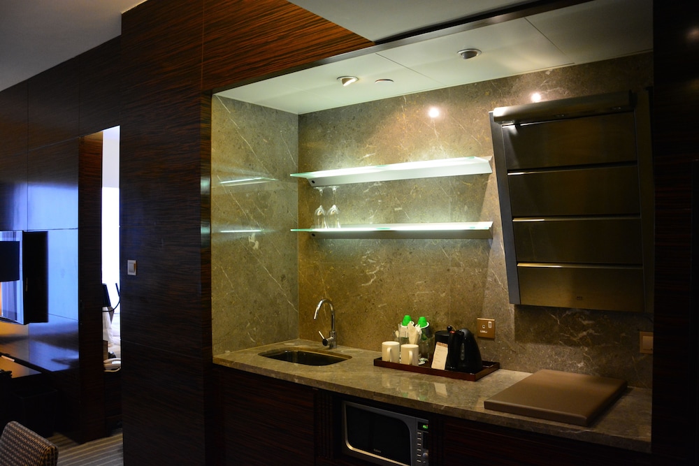 Executive Harbour View Suite