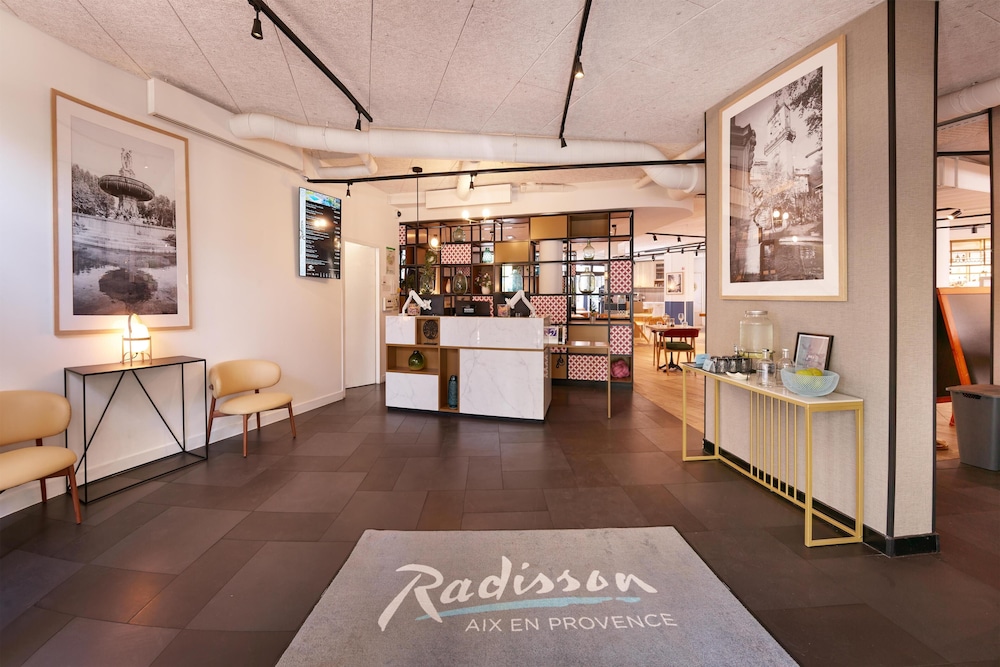 Radisson Hotel Aix En Provence 8/65