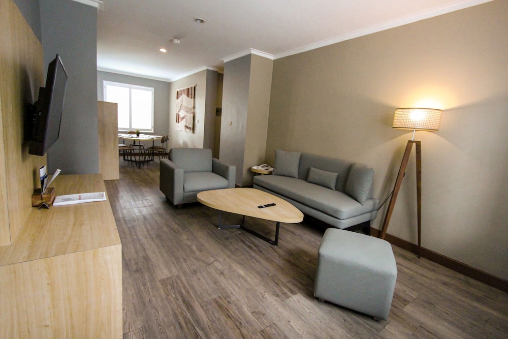 Pesona Alam Resort & Spa 30/50