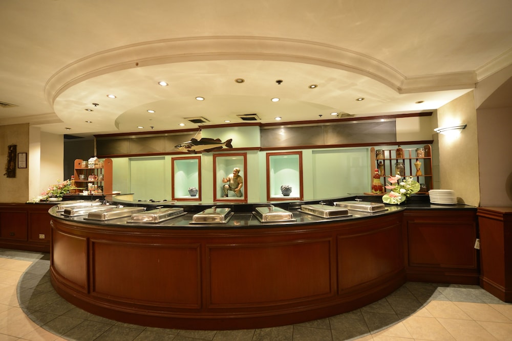 Grand Regal Hotel Davao 6/50