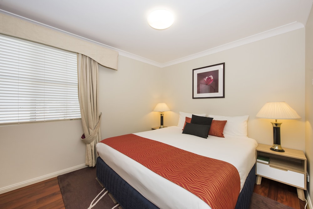 1 Bedroom, Suite, King Bed