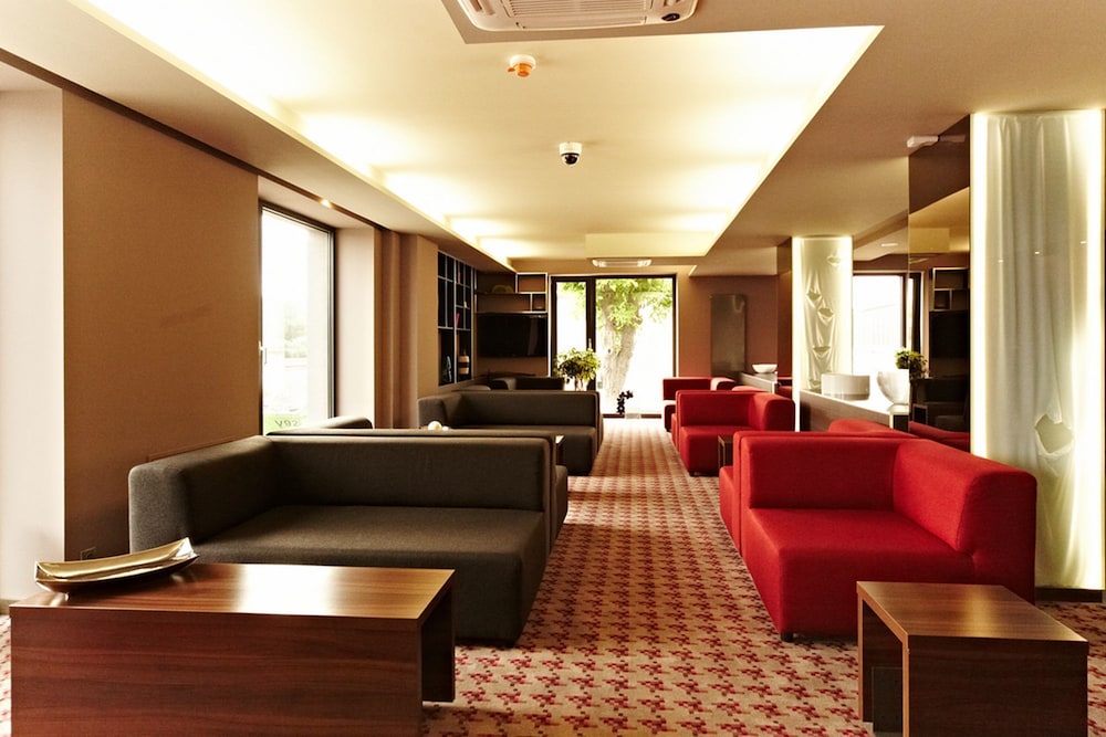 Kongres Hotel Roca 56/76
