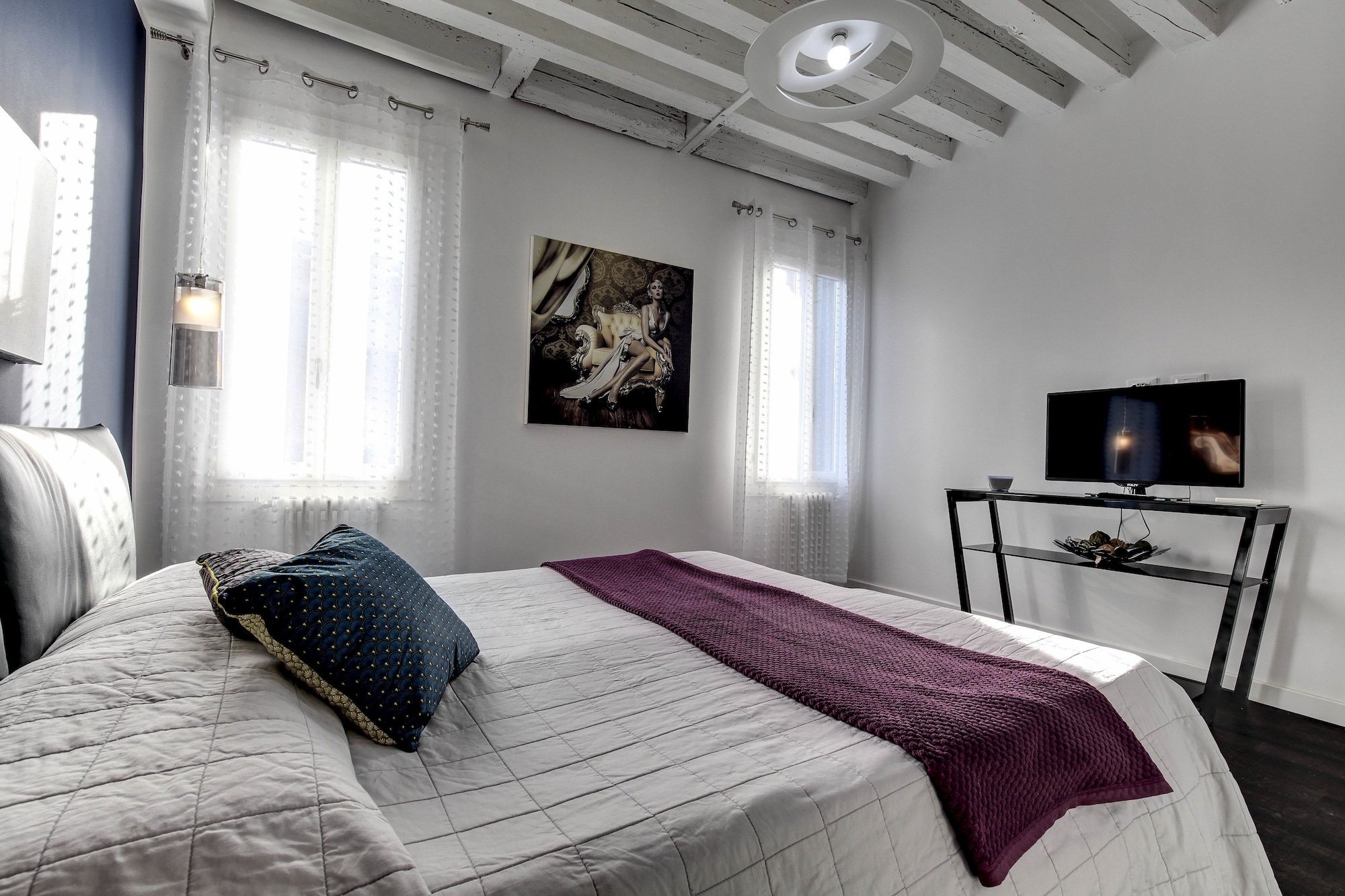 2 BEDROOMS, APARTMENT