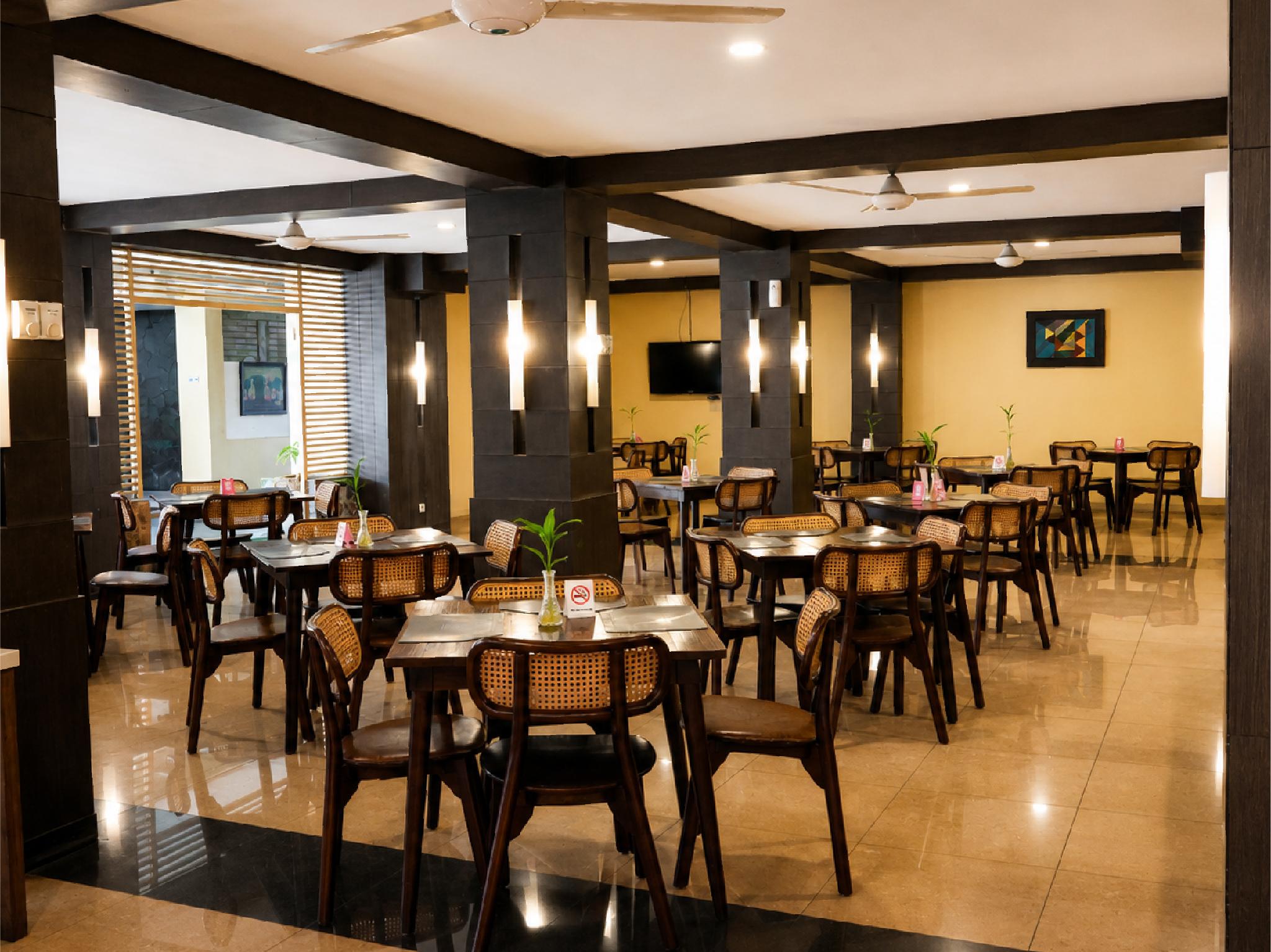 Hotel Bintang Solo 37/50