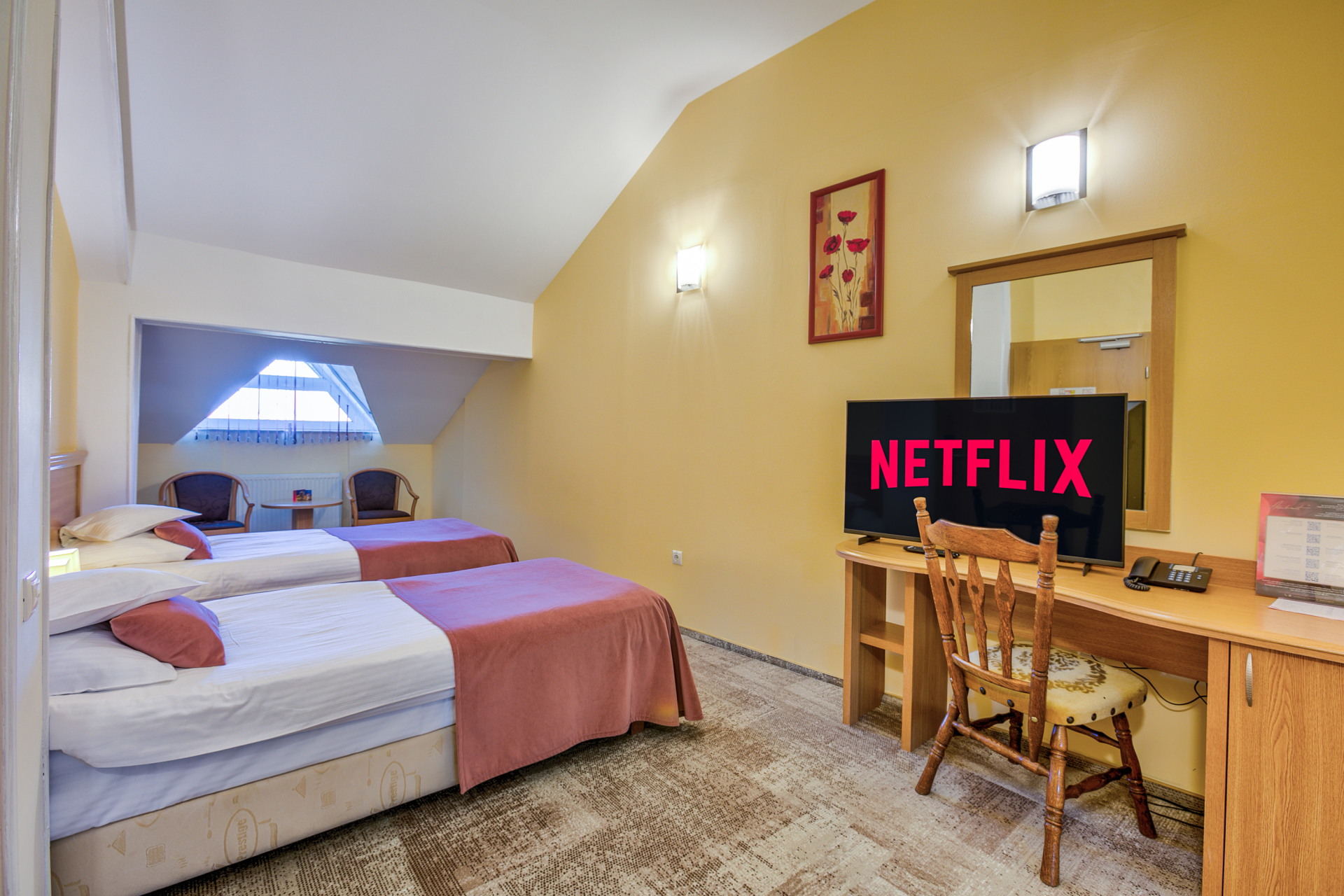 Comfort, Twin Beds, No Elevator