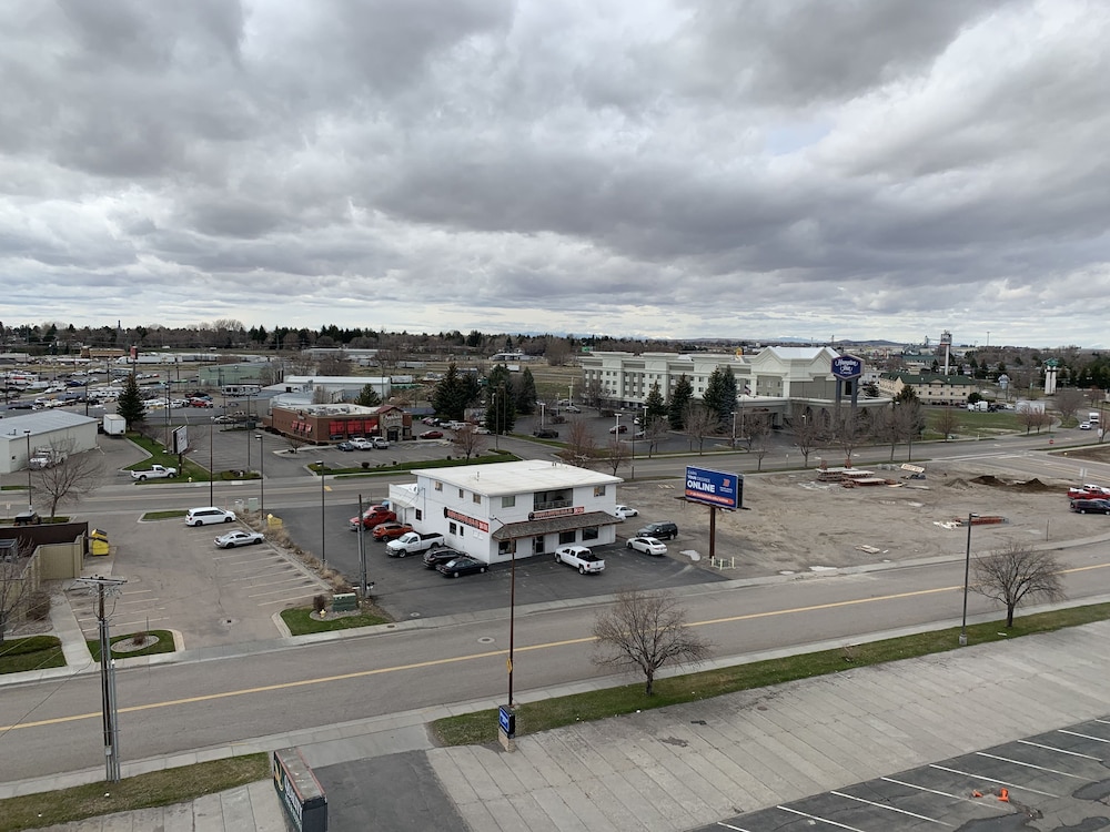 Comfort Suites Idaho Falls 37/50