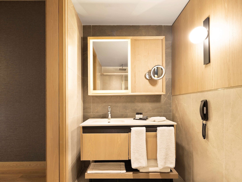 2 BEDROOMS, EXECUTIVE, APARTMENT