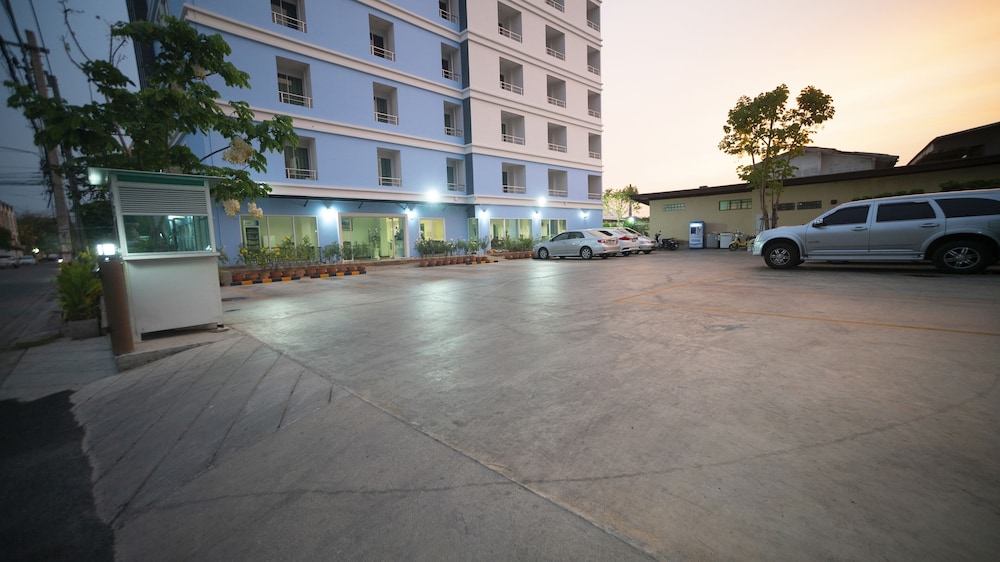 The Willing Hotel and Residence Bangkok 22/26