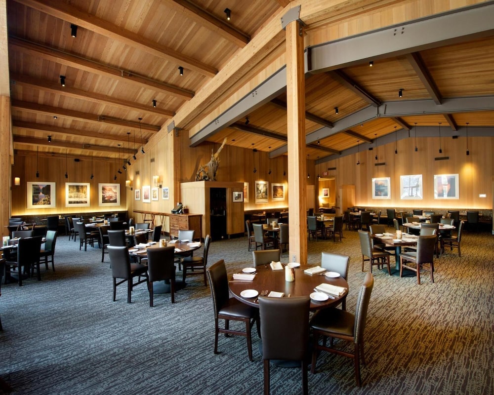Yosemite Valley Lodge 17/32