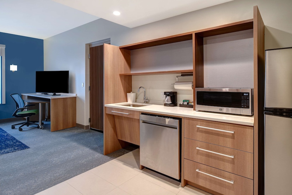 Home2 Suites by Hilton Detroit-Troy, MI 32/43