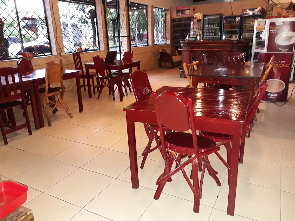 restaurant cafeteria