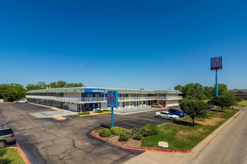Motel6 Bellmead, TX - Waco 48/57