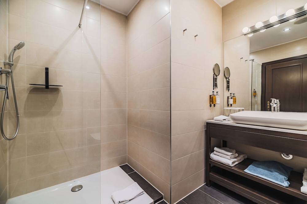 Hotel Republique 40/45