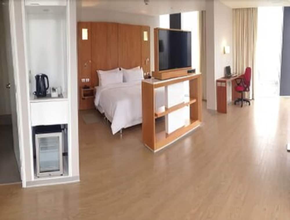 Ramada Encore by Wyndham Lima San Isidro 34/49