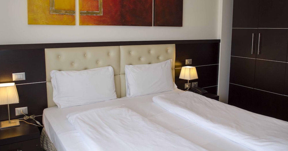 COMFORT, DOUBLE OR TWIN BED