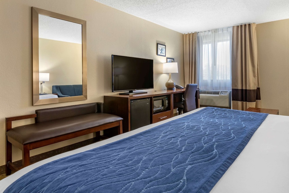 Spark by Hilton Dearborn Detroit 14/31